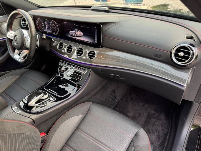 Подержанный Mercedes-Benz E-Class AMG 53 AMG V (W213), 3.0 л, 2019 в Дубае от Saeed Auto Черный цвет. Японская | AUTO.AE