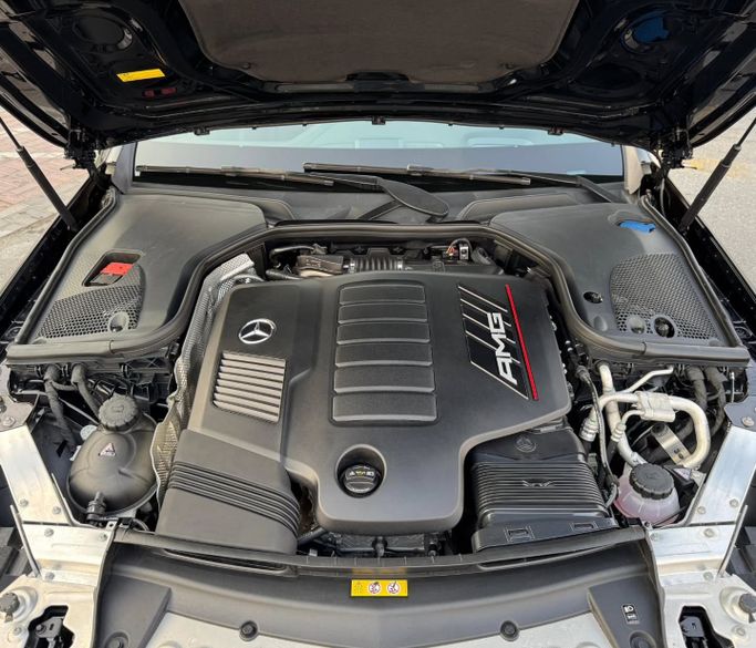 Подержанный Mercedes-Benz E-Class AMG 53 AMG V (W213), 3.0 л, 2019 в Дубае от Saeed Auto Черный цвет. Японская | AUTO.AE