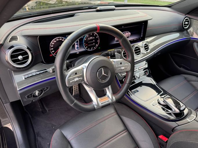 Подержанный Mercedes-Benz E-Class AMG 53 AMG V (W213), 3.0 л, 2019 в Дубае от Saeed Auto Черный цвет. Японская | AUTO.AE