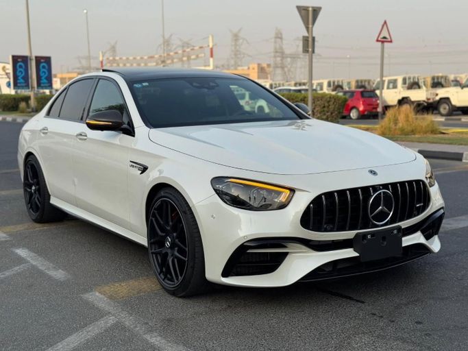 Подержанный Mercedes-Benz E-Class AMG 63 AMG S V (W213) Рестайлинг, 4.0 л, 2021 в Дубае от Saeed Auto Белый цвет. Японская | AUTO.AE