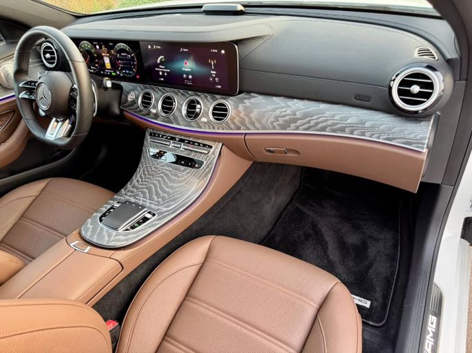 Подержанный Mercedes-Benz E-Class AMG 53 AMG V (W213) Рестайлинг, 3.0 л, 2022 в Дубае от Saeed Auto Белый цвет. Японская | AUTO.AE