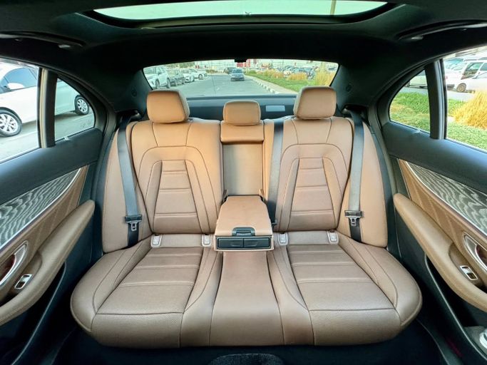 Подержанный Mercedes-Benz E-Class AMG 53 AMG V (W213) Рестайлинг, 3.0 л, 2022 в Дубае от Saeed Auto Белый цвет. Японская | AUTO.AE