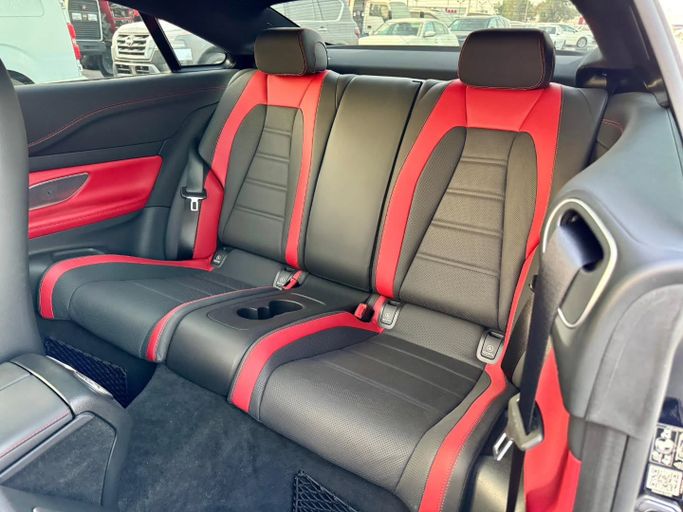 Подержанный Mercedes-Benz E-Class AMG 53 AMG V (W213), 3.0 л, 2020 в Дубае от Saeed Auto Черный цвет. Японская | AUTO.AE