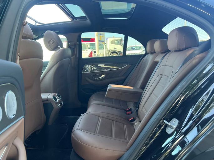 Used Mercedes-Benz E-Class AMG 43 AMG V (W213), 3.0 l, 2017 in Dubai by Saeed Auto, Black color. Japanese Specs | AUTO.AE