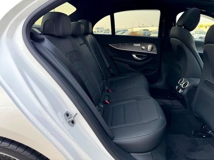 Подержанный Mercedes-Benz E-Class AMG 53 AMG V (W213) Рестайлинг, 3.0 л, 2023 в Дубае от Best Car Белый цвет. Японская | AUTO.AE