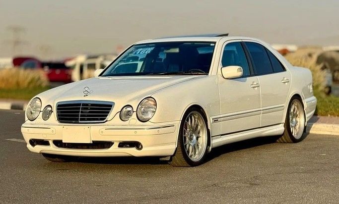 Подержанный Mercedes-Benz E-Class AMG 55 AMG II (W210, S210) Рестайлинг, 5.4 л, 2000 в Дубае от Best Car Белый цвет. Японская | AUTO.AE