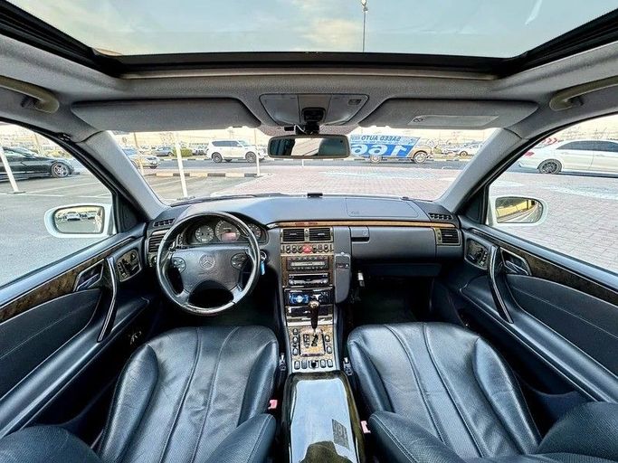 Подержанный Mercedes-Benz E-Class AMG 55 AMG II (W210, S210) Рестайлинг, 5.4 л, 2000 в Дубае от Best Car Белый цвет. Японская | AUTO.AE