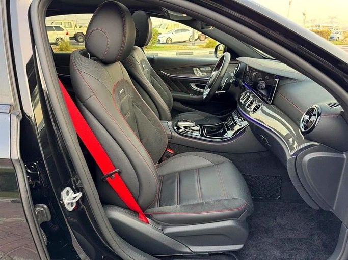 Подержанный Mercedes-Benz E-Class AMG 53 AMG V (W213), 3.0 л, 2019 в Дубае от Best Car Черный цвет. Японская | AUTO.AE