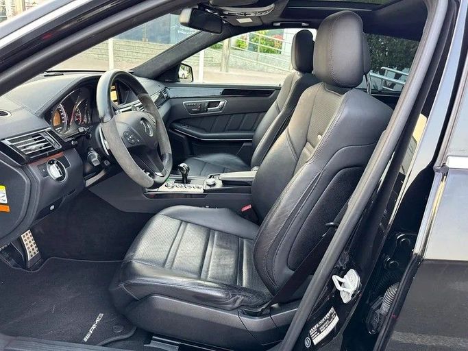 Подержанный Mercedes-Benz E-Class AMG 63 AMG IV (W212, S212), 5.5 л, 2010 в Дубае от Best Car Черный цвет. Японская | AUTO.AE