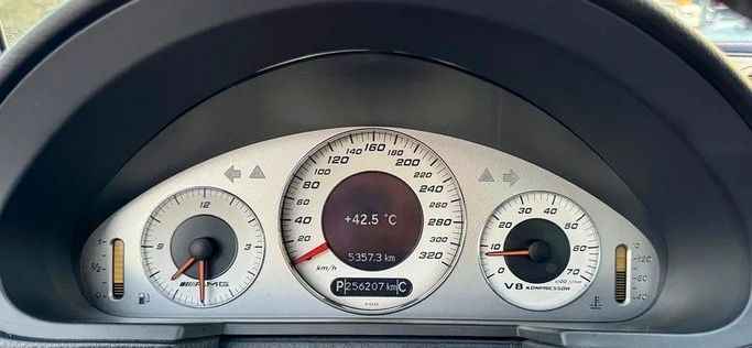 Подержанный Mercedes-Benz E-Class AMG 55 AMG III (W211, S211), 5.4 л, 2003 в Дубае от Best Car Белый цвет. Японская | AUTO.AE