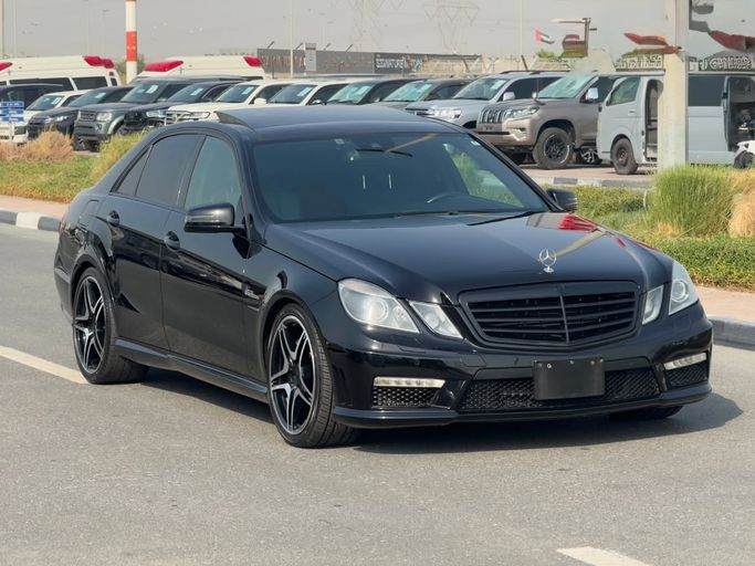 مستعملة Mercedes-Benz E-Class AMG 63 AMG IV (W212، S212), 5.5 l, 2010 في في الإمارات, دبي من Saeed Auto، اللون أسود. المواصفات اليابانية | AUTO.AE | إعلان #280323