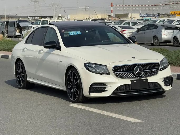 مستعملة ⁦Mercedes-Benz E-Class AMG 53 AMG V (W213)، 3.0 l، 2019⁩ في في الإمارات, دبي من Best Car، اللون أبيض.  | AUTO.AE | إعلان #287065