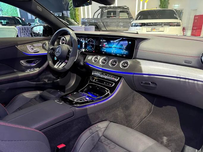جديدة Mercedes-Benz E-Class AMG 53 AMG عملية فيس ليفت V (W213)، 3.0 لتر، 2023 في الإمارات، دبي من GE Motors، اللون أبيض. المواصفات الكورية | AUTO.AE | إعلان #295439 — صورة 12 من 17