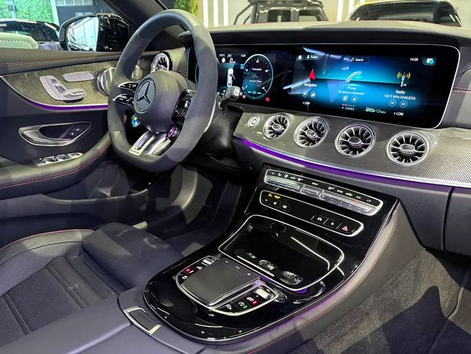 جديدة Mercedes-Benz E-Class AMG 53 AMG عملية فيس ليفت V (W213)، 3.0 لتر، 2023 في الإمارات، دبي من GE Motors، اللون أبيض. المواصفات الكورية | AUTO.AE | إعلان #295439 — صورة 15 من 17
