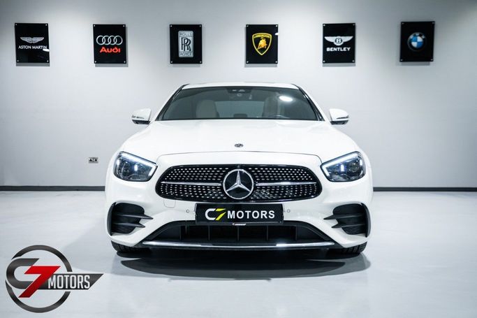 Подержанный Mercedes-Benz E-Class 350 V (W213, S213, C238) Рестайлинг, 2.0 л, 2021 в Дубае от C7 Motors Белый цвет.  | AUTO.AE
