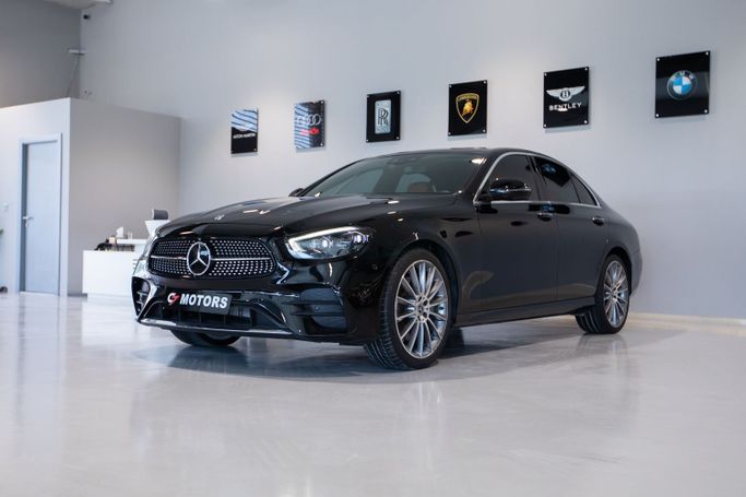 Подержанный Mercedes-Benz E-Class 350 V (W213, S213, C238) Рестайлинг, 2.0 л, 2021 в Дубае от C7 Motors Черный цвет.  | AUTO.AE