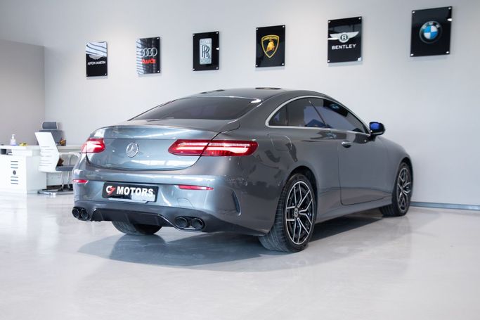 Подержанный Mercedes-Benz E-Class 220 d V (W213, S213, C238), 1.9 л, 2018 в Дубае от C7 Motors Серебристый цвет. Корейская | AUTO.AE