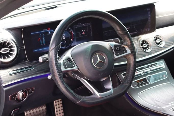 Подержанный Mercedes-Benz E-Class 200 V (W213, S213, C238), 2.0 л, 2018 в Дубае от Dresden Motors Белый цвет. GCC | AUTO.AE