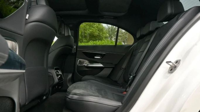 Новый Mercedes-Benz E-Class 200 VI (W214, S214), 2.0 л, 2024 в Дубае от Laith Alobaidi Motors Белый цвет. Европейская | AUTO.AE