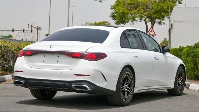 Новый Mercedes-Benz E-Class 200 VI (W214, S214), 2.0 л, 2024 в Дубае от Laith Alobaidi Motors Белый цвет. Европейская | AUTO.AE