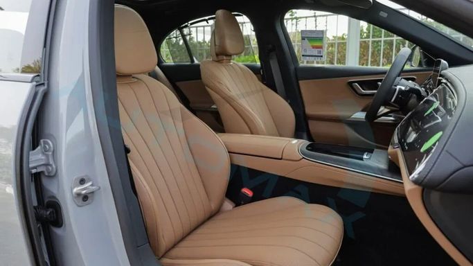 Новый Mercedes-Benz E-Class 260 L VI (W214, S214), 2.0 л, 2025 в Дубае от Auto Max Group Серый цвет. GCC | AUTO.AE