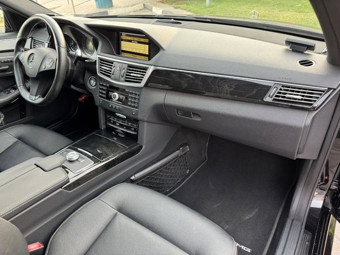 Подержанный Mercedes-Benz E-Class 350 IV (W212, S212, C207), 3.5 л, 2011 в Дубае от Saeed Auto Черный цвет. Японская | AUTO.AE