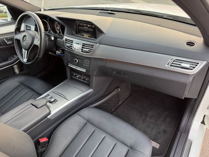 Подержанный Mercedes-Benz E-Class 300 V (W213, S213, C238), 2.0 л, 2016 в Дубае от Saeed Auto Белый цвет. Японская | AUTO.AE