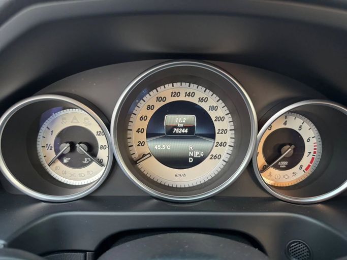 Подержанный Mercedes-Benz E-Class 300 V (W213, S213, C238), 2.0 л, 2016 в Дубае от Saeed Auto Белый цвет. Японская | AUTO.AE