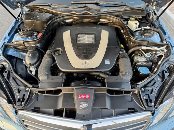 Подержанный Mercedes-Benz E-Class 350 IV (W212, S212, C207), 3.5 л, 2010 в Дубае от Saeed Auto Другой цвет цвет. Японская | AUTO.AE