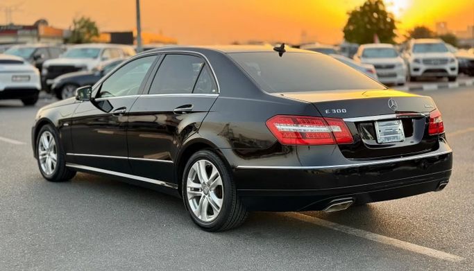 Used Mercedes-Benz E-Class 300 IV (W212, S212, C207), 3.0 l, 2012 in Dubai by Saeed Auto, Black color. Japanese Specs | AUTO.AE