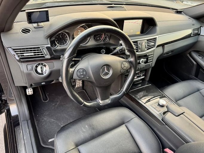 Used Mercedes-Benz E-Class 550 IV (W212, S212, C207), 5.5 l, 2011 in Dubai by Saeed Auto, Black color. Japanese Specs | AUTO.AE