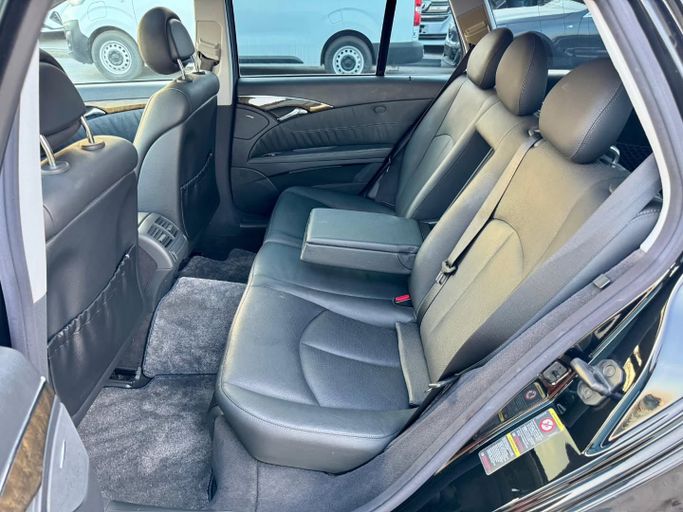 Used Mercedes-Benz E-Class 320 III (W211, S211), 3.2 l, 2005 in Dubai by Saeed Auto, Black color. Japanese Specs | AUTO.AE