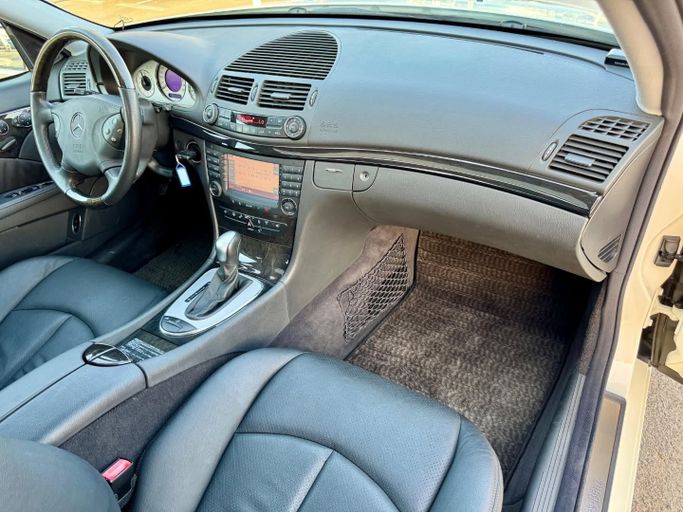 Used Mercedes-Benz E-Class 500 III (W211, S211), 5.0 l, 2004 in Dubai by Saeed Auto, White color. Japanese Specs | AUTO.AE