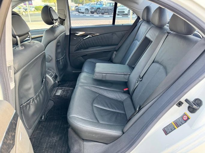 Used Mercedes-Benz E-Class 500 III (W211, S211), 5.0 l, 2004 in Dubai by Saeed Auto, White color. Japanese Specs | AUTO.AE