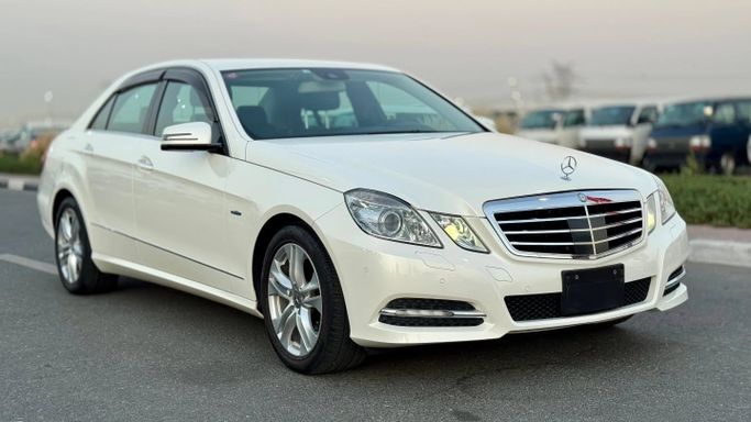 Used Mercedes-Benz E-Class 350 IV (W212, S212, C207), 3.5 l, 2012 in Dubai by Saeed Auto, White color. Japanese Specs | AUTO.AE