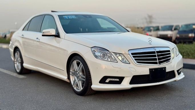 Used Mercedes-Benz E-Class 350 IV (W212, S212, C207), 3.5 l, 2011 in Dubai by Saeed Auto, White color. Japanese Specs | AUTO.AE