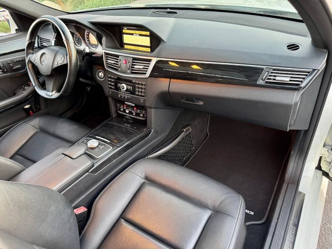 Used Mercedes-Benz E-Class 350 IV (W212, S212, C207), 3.5 l, 2011 in Dubai by Saeed Auto, White color. Japanese Specs | AUTO.AE