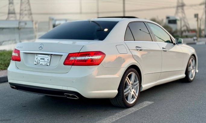 Used Mercedes-Benz E-Class 350 IV (W212, S212, C207), 3.5 l, 2011 in Dubai by Saeed Auto, White color. Japanese Specs | AUTO.AE