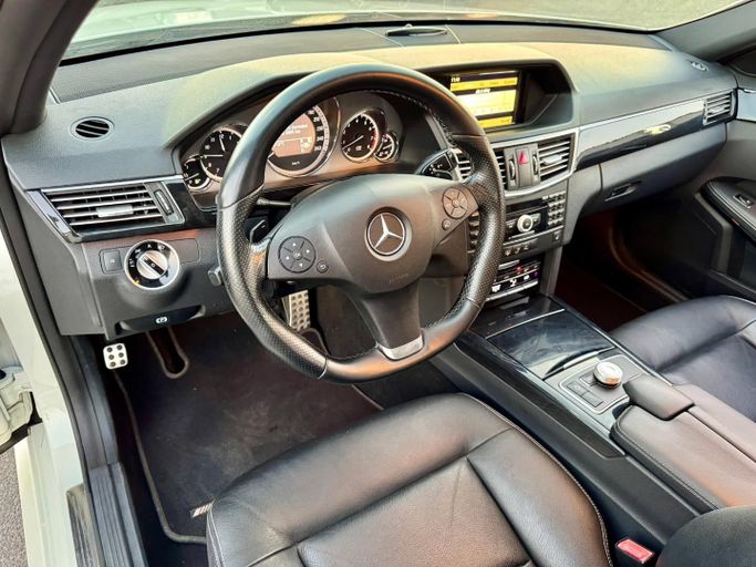 Used Mercedes-Benz E-Class 350 IV (W212, S212, C207), 3.5 l, 2011 in Dubai by Saeed Auto, White color. Japanese Specs | AUTO.AE