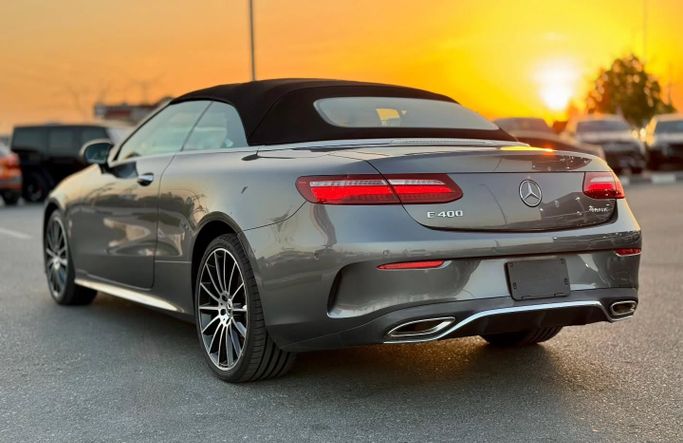 Used Mercedes-Benz E-Class 400 V (W213, S213, C238), 3.0 l, 2018 in Dubai by Saeed Auto, Grey color. Japanese Specs | AUTO.AE