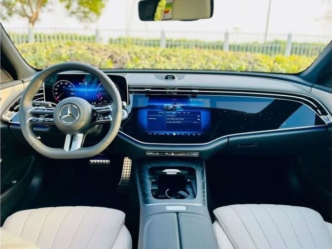 Новый Mercedes-Benz E-Class 200 VI (W214, S214), 2.0 л, 2025 в Дубае от Ideal Cars LLC Серый цвет. GCC | AUTO.AE