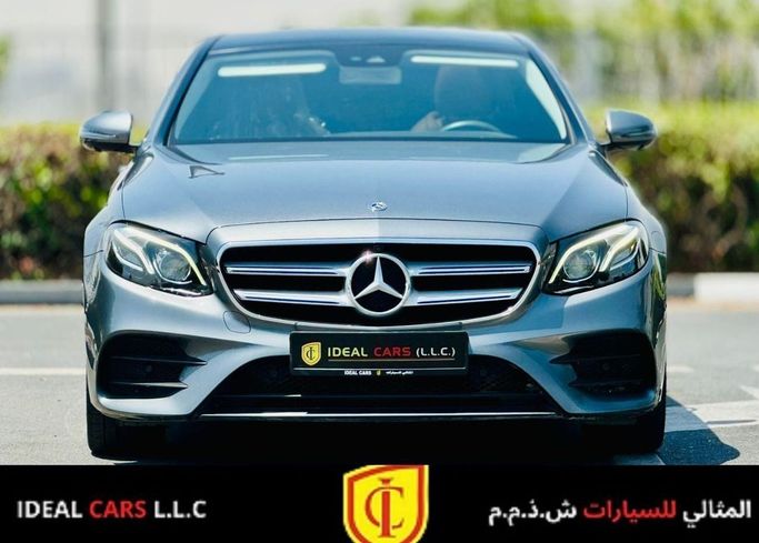 Подержанный Mercedes-Benz E-Class 300 V (W213, S213, C238) Рестайлинг, 2.0 л, 2020 в Дубае от Ideal Cars LLC Серый цвет. GCC | AUTO.AE