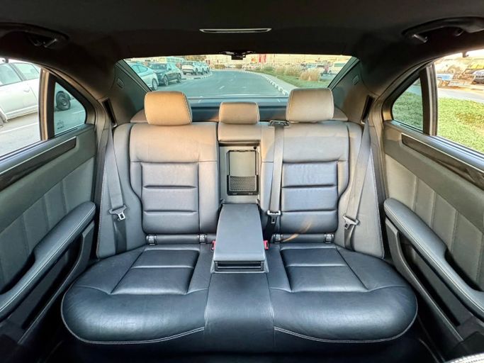 Подержанный Mercedes-Benz E-Class 350 IV (W212, S212, C207), 3.5 л, 2012 в Дубае от Saeed Auto Черный цвет. Японская | AUTO.AE