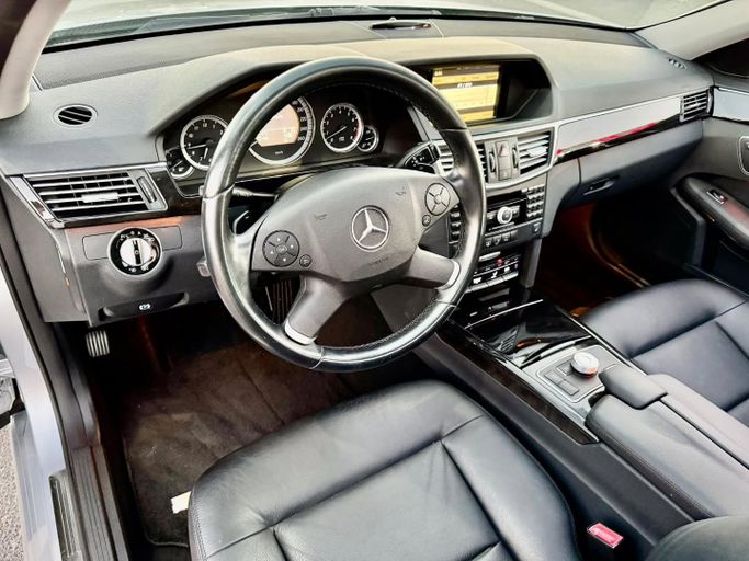 Подержанный Mercedes-Benz E-Class 350 IV (W212, S212, C207), 3.5 л, 2009 в Дубае от Saeed Auto Серебристый цвет. Японская | AUTO.AE