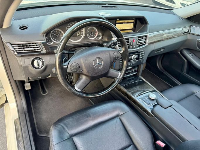 Подержанный Mercedes-Benz E-Class 350 IV (W212, S212, C207), 3.5 л, 2009 в Дубае от Saeed Auto Белый цвет. Японская | AUTO.AE