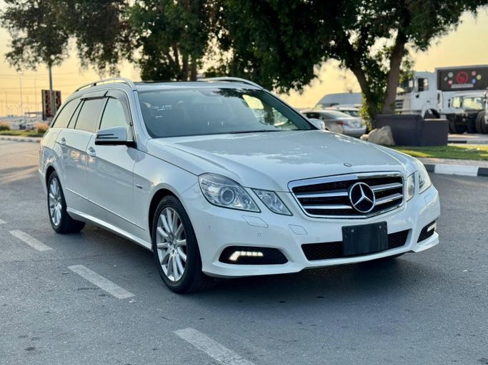 Used Mercedes-Benz E-Class 350 IV (W212, S212, C207), 3.5 l, 2010 in Dubai by Saeed Auto, White color. Japanese Specs | AUTO.AE