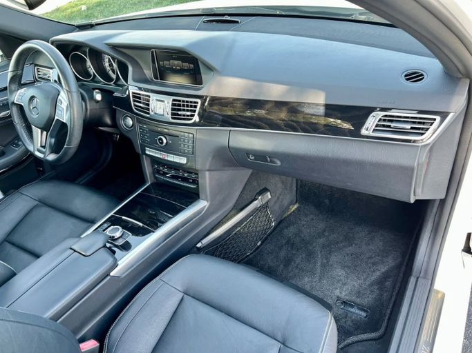 Подержанный Mercedes-Benz E-Class 300 V (W213, S213, C238), 2.0 л, 2016 в Дубае от Saeed Auto Белый цвет. Японская | AUTO.AE