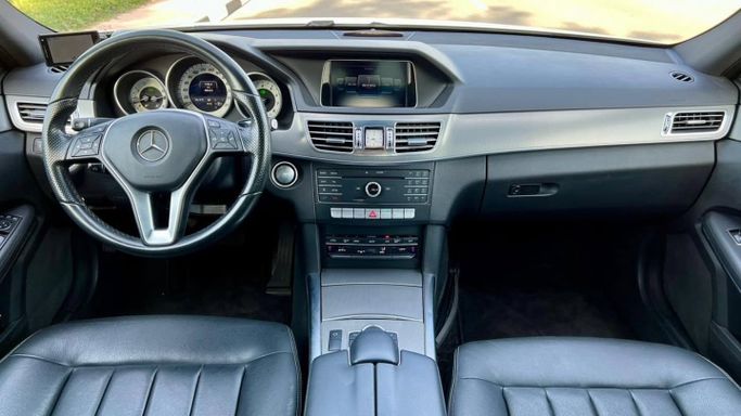 Подержанный Mercedes-Benz E-Class 300 IV (W212, S212, C207) Рестайлинг, 3.5 л, 2015 в Дубае от Saeed Auto Белый цвет. Японская | AUTO.AE