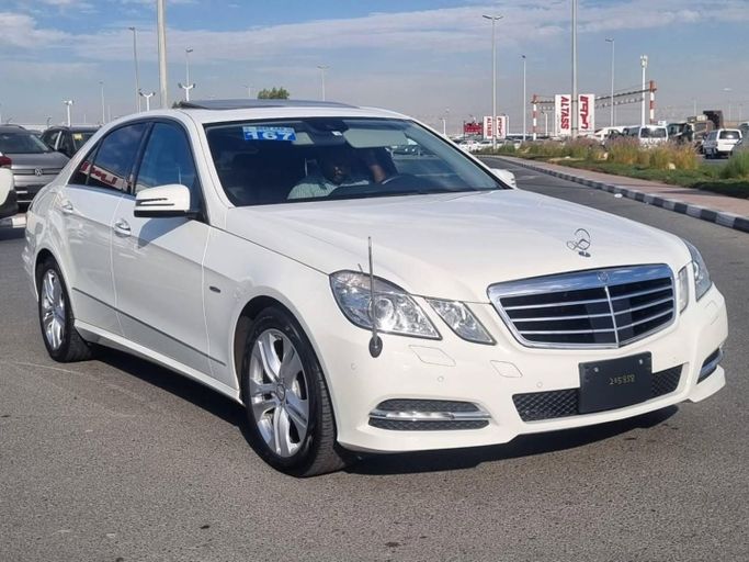 Подержанный Mercedes-Benz E-Class 300 IV (W212, S212, C207), 3.5 л, 2012 в Дубае от Saeed Auto Белый цвет. Японская | AUTO.AE