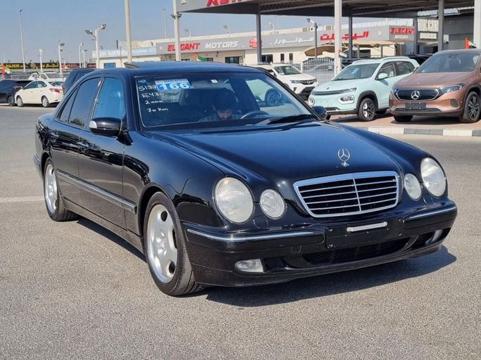 Подержанный Mercedes-Benz E-Class 430 II (W210, S210) Рестайлинг, 4.3 л, 2000 в Дубае от Saeed Auto Черный цвет. Японская | AUTO.AE